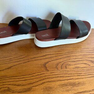 MIA Platform Sandals Size 7 1/2
